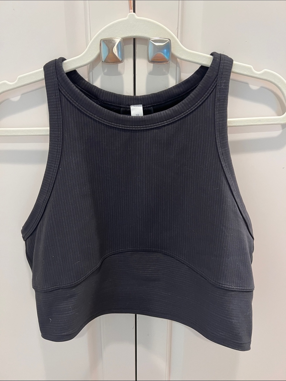 Lululemon Women's Black Ribbed Crop Tank Top size 10 light Support
